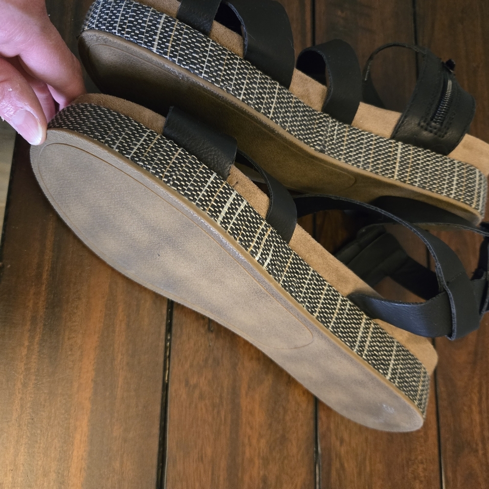 Maurices Black Strappy Platform Sandals - Picture 9 of 16